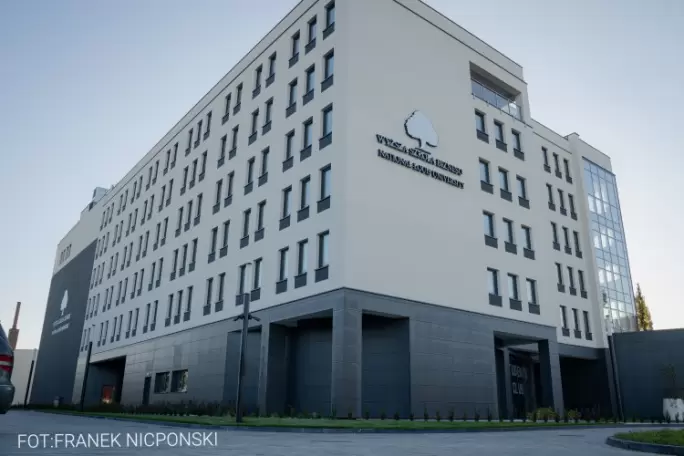 Wyższa Szkoła Biznesu - National Louis University w Nowym Sączu